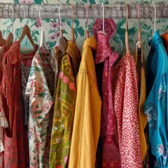 Ubrania w stylu PRL: Nostalgia czy obciach? Moda powraca