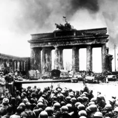Trzecia Rzesza: Mroczna historia nazistowskich Niemiec. Upadek