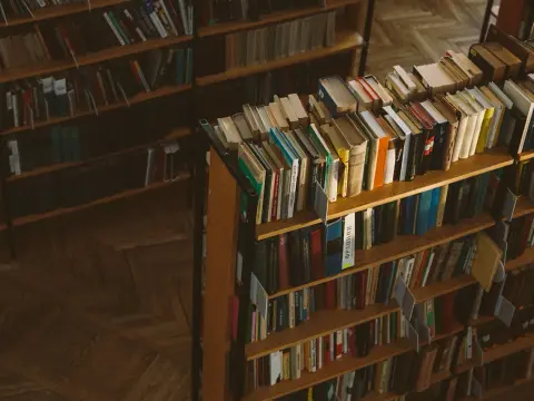 Dlaczego czytanie o historii może być ważne dla rozwoju osobistego?